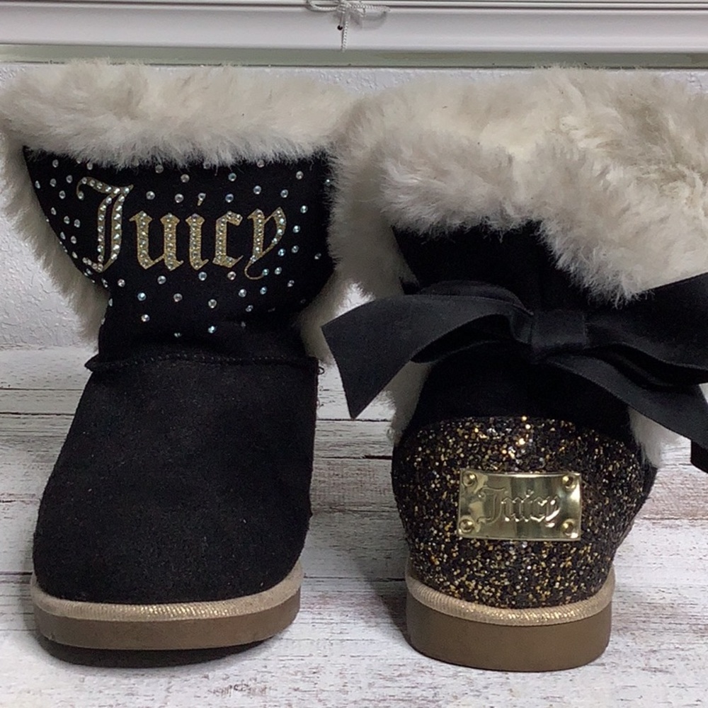 JUICY COUTURE Girl’s Black and Gold Burbank Fur Lined Boots Size 1